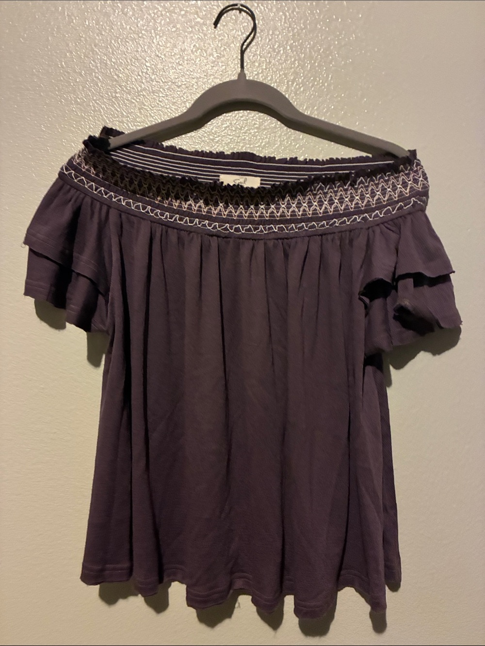 easel Off-Shoulder Ruffle Sleeve Tunic — Plum